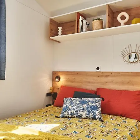 Aux Oiseaux مكان تخييم *