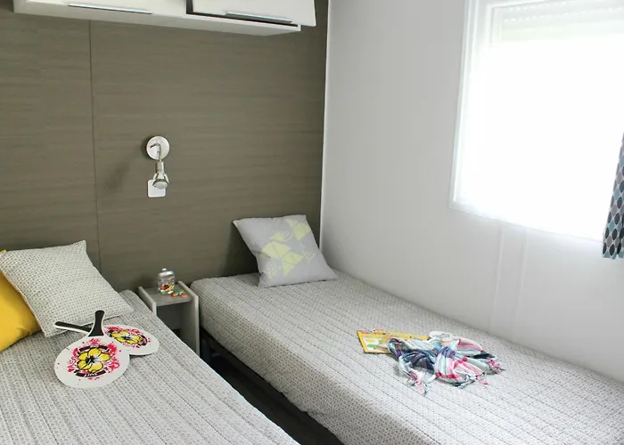 Aux Oiseaux Camping *